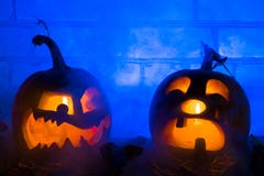 Composition en photo de deux potirons Halloween photos libres de droits Composition en photo de deux potirons Halloween photos libres de droits