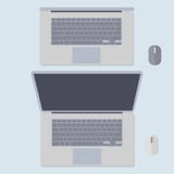 Computer portatile in due versioni Colori freddi Topi del computer di differente royalty illustrazione gratis Computer portatile in due versioni Colori freddi Topi del computer di differente royalty illustrazione gratis