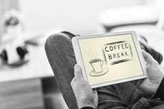 Concept de pause-café sur un comprimé photos libres de droits Concept de pause-café sur un comprimé photos libres de droits