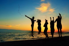 Concept de vacances de vacances d'été de partie de plage de célébration de personnes photographie stock libre de droits Concept de vacances de vacances d'été de partie de plage de célébration de personnes photographie stock libre de droits