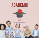Concept réussi d'université d'obtention du diplôme scolaire d'éducation image stock Concept réussi d'université d'obtention du diplôme scolaire d'éducation image stock