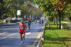 Concorrenti di maratona della città di Sofia fotografia stock libera da diritti Concorrenti di maratona della città di Sofia fotografia stock libera da diritti