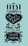 Confiance biblique de lettrage de main dans le seigneur avec votre coeur illustration libre de droits Confiance biblique de lettrage de main dans le seigneur avec votre coeur illustration libre de droits