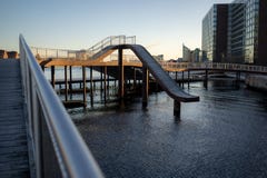 Copenhague, Danemark - 1er avril 2019 : Pont de Kalvobod qui est une structure moderne photos libres de droits Copenhague, Danemark - 1er avril 2019 : Pont de Kalvobod qui est une structure moderne photos libres de droits