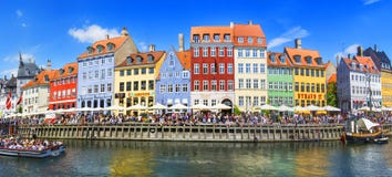 COPENHAGUE, DANEMARK - 7 JUILLET : Secteur de Nyhavn à Copenhague denmark photo stock COPENHAGUE, DANEMARK - 7 JUILLET : Secteur de Nyhavn à Copenhague denmark photo stock