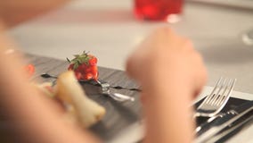coppie al ristorante coppie al ristorante