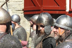 Corfe-Schloss, Corfe, Dorset Großbritannien Mai 2018 Wikinger gegen Sachsewiederinkraftsetzungskampf der Belagerung von Wareham-A lizenzfreie stockfotos Corfe-Schloss, Corfe, Dorset Großbritannien Mai 2018 Wikinger gegen Sachsewiederinkraftsetzungskampf der Belagerung von Wareham-A lizenzfreie stockfotos