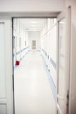 Corredor vazio do hospital Imagens de Stock Corredor vazio do hospital Imagens de Stock