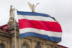Costa Rican chorągwiany i Krajowy teatr zdjęcie stock Costa Rican chorągwiany i Krajowy teatr zdjęcie stock