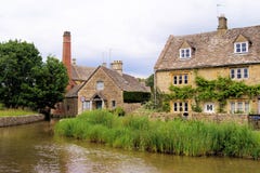 cotswold χωριό στοκ εικόνα cotswold χωριό στοκ εικόνα