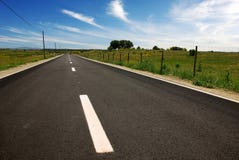 countriside ασφάλτου στοκ φωτογραφία με δικαίωμα ελεύθερης χρήσης countriside ασφάλτου στοκ φωτογραφία με δικαίωμα ελεύθερης χρήσης