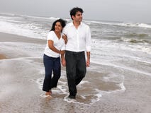couples asiatiques de plage photos stock couples asiatiques de plage photos stock