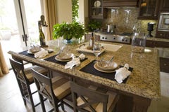 Cozinha home luxuosa. fotografia de stock royalty free Cozinha home luxuosa. fotografia de stock royalty free