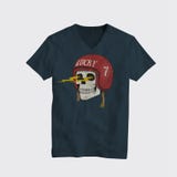 Cranio nel casco con il testo di Lucky Seven Modello della maglietta L'annata ha disegnato l'illustrazione di vettore illustrazione vettoriale Cranio nel casco con il testo di Lucky Seven Modello della maglietta L'annata ha disegnato l'illustrazione di vettore illustrazione vettoriale
