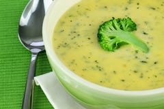 Crema della minestra del broccolo Immagini Stock Libere da Diritti Crema della minestra del broccolo Immagini Stock Libere da Diritti