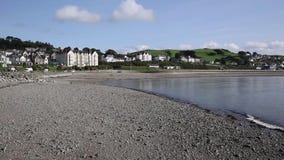 Cricciethstrand en baai Noord-Wales het UK stock video Cricciethstrand en baai Noord-Wales het UK stock video