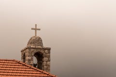 Croix d'une église vers le haut de haute illustration libre de droits Croix d'une église vers le haut de haute illustration libre de droits