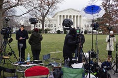 Crowds of mourners and media in front of the Supreme Court building where late Justice Antonin Scalia lays in repose royalty free stock photos Crowds of mourners and media in front of the Supreme Court building where late Justice Antonin Scalia lays in repose royalty free stock photos