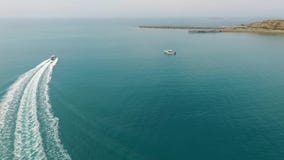 Cruise Boat Powers on Charter Granite Island
