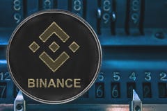 Cryptocurrency νομισμάτων bnb ενάντια στους αριθμούς του arithmometer Binance ελεύθερη απεικόνιση δικαιώματος Cryptocurrency νομισμάτων bnb ενάντια στους αριθμούς του arithmometer Binance ελεύθερη απεικόνιση δικαιώματος