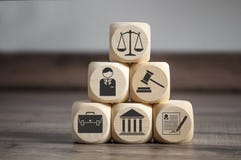 Cubes et matrices avec des symboles de loi photos libres de droits Cubes et matrices avec des symboles de loi photos libres de droits