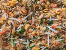 Cuscinetto tailandese nella pentola Il cuscinetto tailandese è l'alimento tailandese asiatico della via più favorito e più famoso immagini stock libere da diritti Cuscinetto tailandese nella pentola Il cuscinetto tailandese è l'alimento tailandese asiatico della via più favorito e più famoso immagini stock libere da diritti