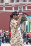 Czerwiec 14, 2018 Rosja, Moskwa, FIFA, fan pi?ki no?nej spotyka? przy placem czerwonym, fotografuje zdjęcie royalty free Czerwiec 14, 2018 Rosja, Moskwa, FIFA, fan pi?ki no?nej spotyka? przy placem czerwonym, fotografuje zdjęcie royalty free