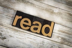 Czyta Letterpress słowo na Drewnianym tle obrazy stock Czyta Letterpress słowo na Drewnianym tle obrazy stock