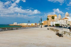 cádiz Terraplén de la ciudad fotografía de archivo cádiz Terraplén de la ciudad fotografía de archivo