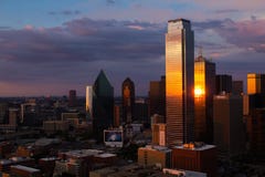 Dallas au coucher du soleil image stock Dallas au coucher du soleil image stock