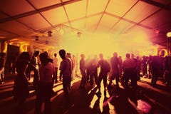 dancingowi partyjni ludzie