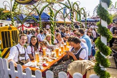 Dans le beergarden image stock Dans le beergarden image stock