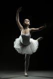 Danseur-action de ballet image libre de droits Danseur-action de ballet image libre de droits