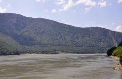 Danube à la gorge de Cazane en Roumanie Photos stock Danube à la gorge de Cazane en Roumanie Photos stock