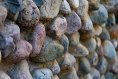 Das Muster, welches die alten Steinwände hergestellt von den Steinen von verschiedenen Größen, selektiver Fokus zeichnet lizenzfreie stockbilder Das Muster, welches die alten Steinwände hergestellt von den Steinen von verschiedenen Größen, selektiver Fokus zeichnet lizenzfreie stockbilder