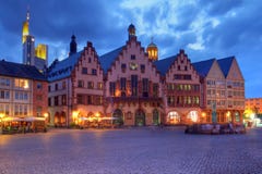Das Romer nachts, Frankfurt, Deutschland stockbilder Das Romer nachts, Frankfurt, Deutschland stockbilder