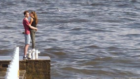 waves dating