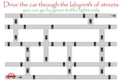 De aandrijvingsauto door labyrint van straten, gaat door groene verkeerslichten, het spel van het pretonderwijs voor jonge geitje stock illustratie De aandrijvingsauto door labyrint van straten, gaat door groene verkeerslichten, het spel van het pretonderwijs voor jonge geitje stock illustratie