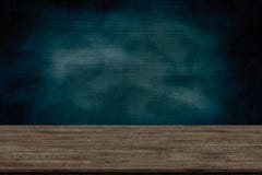 De abstracte houten die het lijsttextuur en krijt uit op bord, voor grafisch wordt gewreven voegen product, Onderwijsconcept toe, stock foto De abstracte houten die het lijsttextuur en krijt uit op bord, voor grafisch wordt gewreven voegen product, Onderwijsconcept toe, stock foto