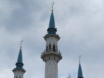De belangrijkste moskee van Kazan Kul Sharif in het Kremlin stock afbeeldingen De belangrijkste moskee van Kazan Kul Sharif in het Kremlin stock afbeeldingen