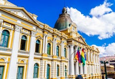 De Boliviaanse Overheidsbouw, La Paz - Bolivië stock afbeelding De Boliviaanse Overheidsbouw, La Paz - Bolivië stock afbeelding