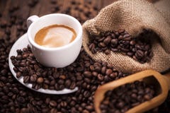 De bonen van de koffie royalty-vrije stock afbeeldingen De bonen van de koffie royalty-vrije stock afbeeldingen