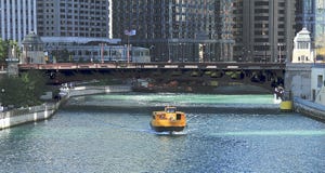 De Brug van de Wabashweg in Chicago Van de binnenstad royalty-vrije stock foto De Brug van de Wabashweg in Chicago Van de binnenstad royalty-vrije stock foto