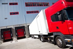 De de logistiekbouw van de vrachtwagen stock fotografie De de logistiekbouw van de vrachtwagen stock fotografie