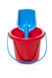 De emmer en de spade van het stuk speelgoed stock afbeeldingen De emmer en de spade van het stuk speelgoed stock afbeeldingen