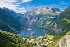 De Fjord van Geiranger, Noorwegen stock foto's De Fjord van Geiranger, Noorwegen stock foto's
