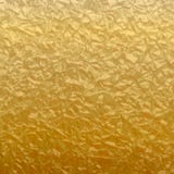 De gouden achtergrond van de folietextuur Achtergrondtextuur van verfrommelde foi royalty-vrije illustratie De gouden achtergrond van de folietextuur Achtergrondtextuur van verfrommelde foi royalty-vrije illustratie