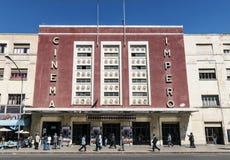 De Italiaanse koloniale bouw van de art deco oude bioskoop in asmara Eritrea Royalty-vrije Stock Foto's De Italiaanse koloniale bouw van de art deco oude bioskoop in asmara Eritrea Royalty-vrije Stock Foto's