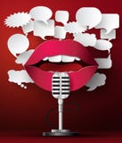 De lippen spreken aan de microfoon vector illustratie De lippen spreken aan de microfoon vector illustratie