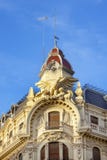 De overladen Spaanse Koepel Granada Andal van de Bouwstandbeelden Royalty-vrije Stock Afbeeldingen De overladen Spaanse Koepel Granada Andal van de Bouwstandbeelden Royalty-vrije Stock Afbeeldingen